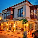 Rijeka Alacati Hotel *