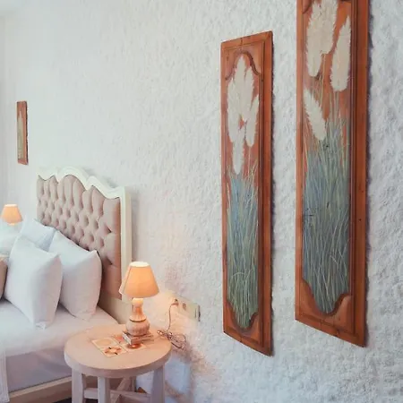 Rijeka Alaçatı Hotel *