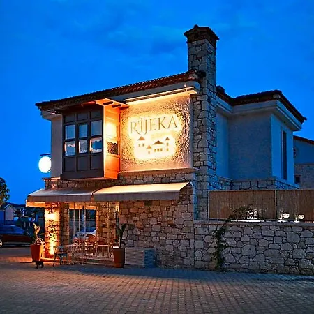 Rijeka Alacati Hotel *