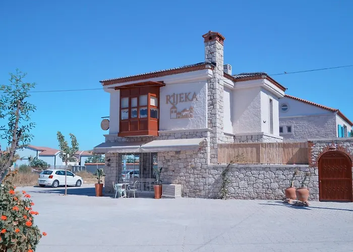 Rijeka Alacati Чешме