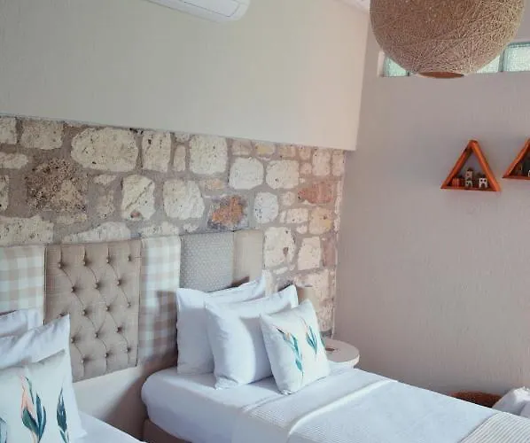 Готель Rijeka Alacati *