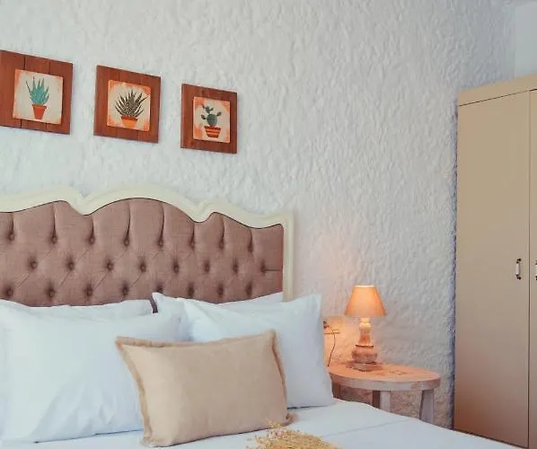 Готель Rijeka Alacati *